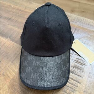 Michael Kors Baseball Hag Cap